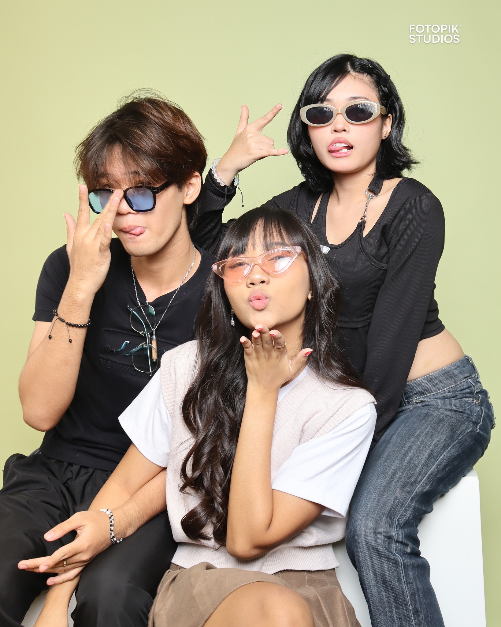 497711874 712697751412652 15888780956200974 n